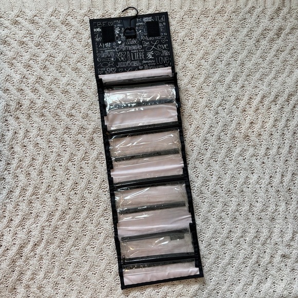 NWOT Hanging Organizer Bag - Makeup & Jewelry Organizer Travel Bag - Picture 2 of 7